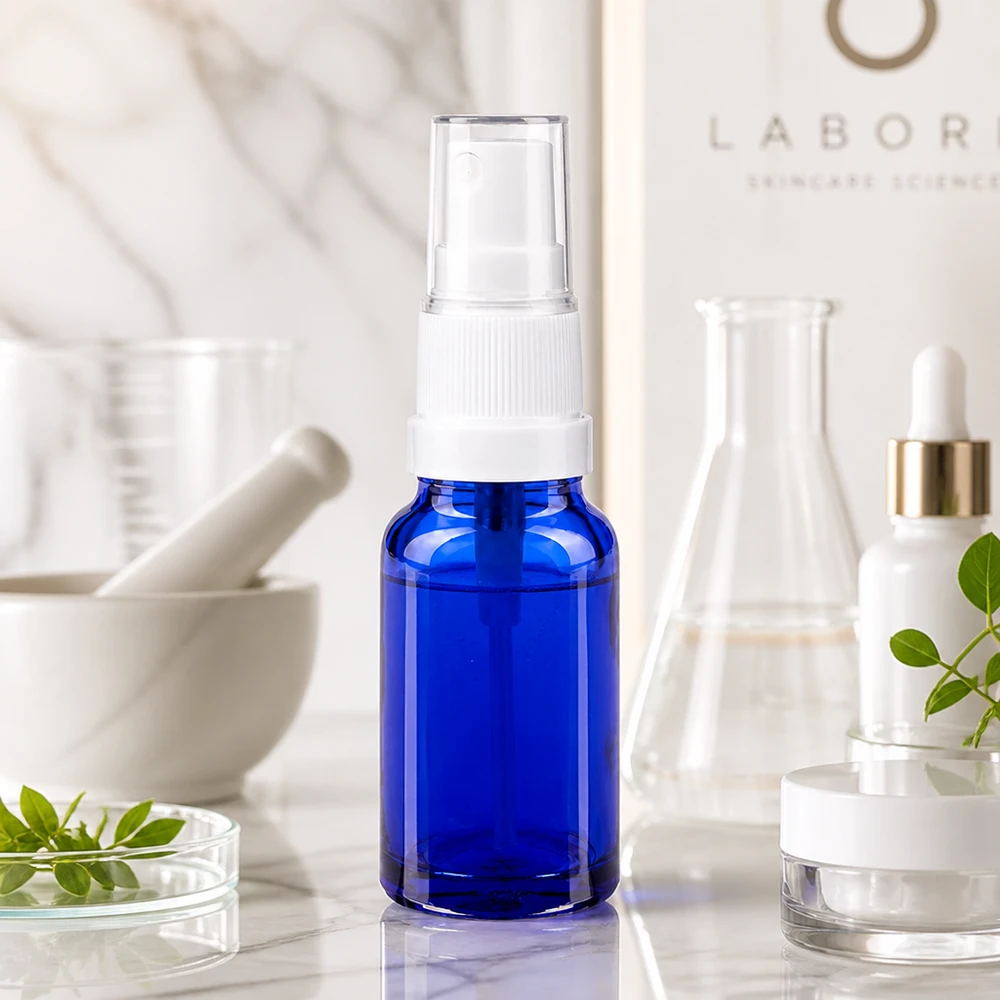 Vaporisateur 10ml blanc/tr. STD BlueLine UT18/10 Vaporisateur ergonomique de 10 ml avec embout de vaporisation blanc facile à utiliser