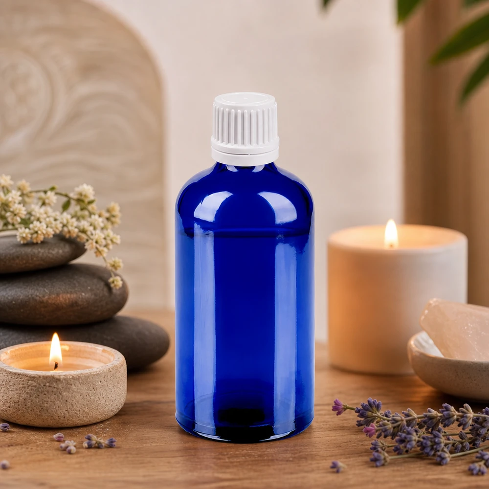 Flacon 100ml 11mm SV blanc OV BlueLine UT18/100 Flacon en verre brun teinté bleu de 100 ml avec bouchon blanc à l'épreuve des enfants pour un stockage sûr
