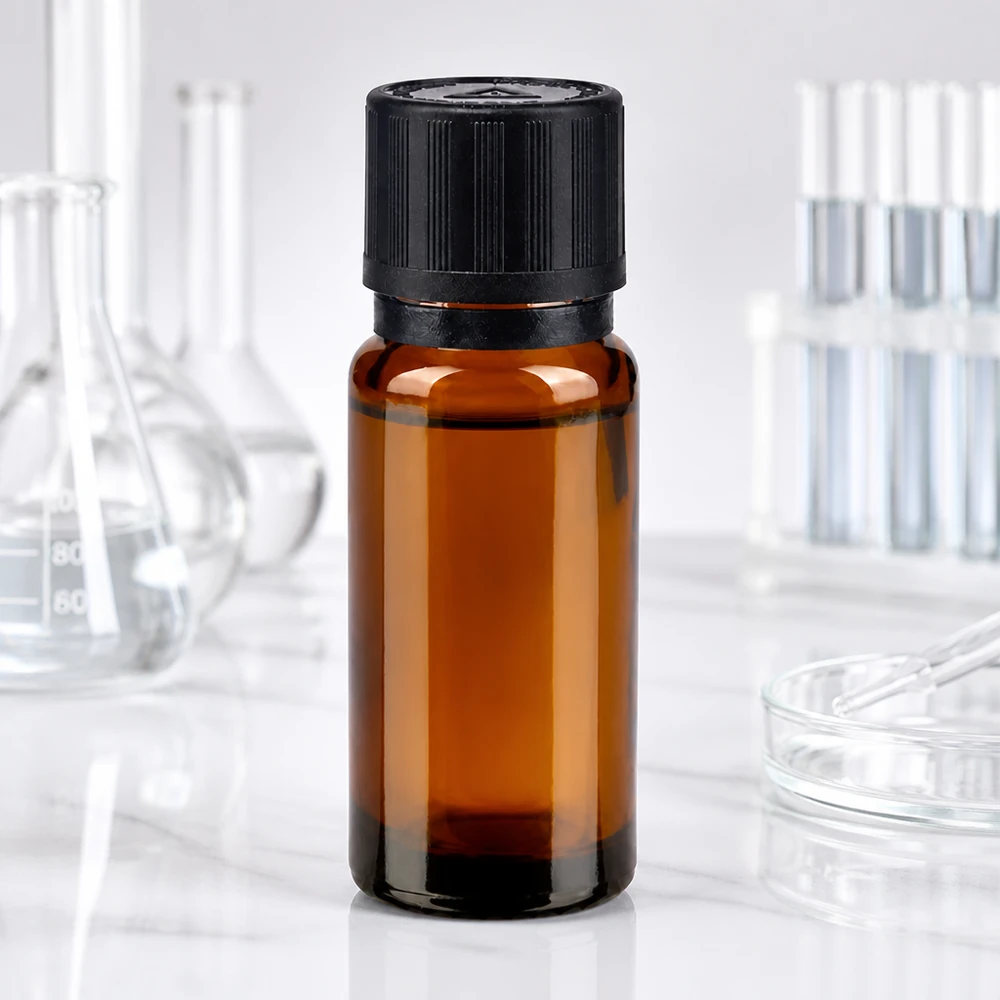 Flacon de pharmacie de 10 ml en verre ambré, muni d'un bec verseur précis de 1 mm et d'un bouchon OV