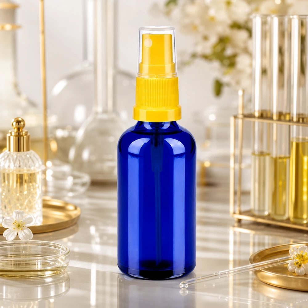 Vaporisateur 50ml jaune/tr. STD BlueLine UT18/50 Vaporisateur en verre de 50 ml avec filetage standard - polyvalent pour la beauté et la maison