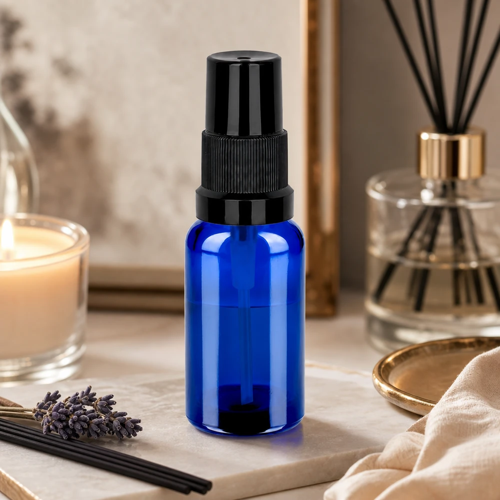 Vaporisateur 20ml noir STD BlueLine UT18/20 Vaporisateur BlueLine pratique de 20 ml avec protection contre les UV grâce à un verre bleu et un système de pulvérisation fiable