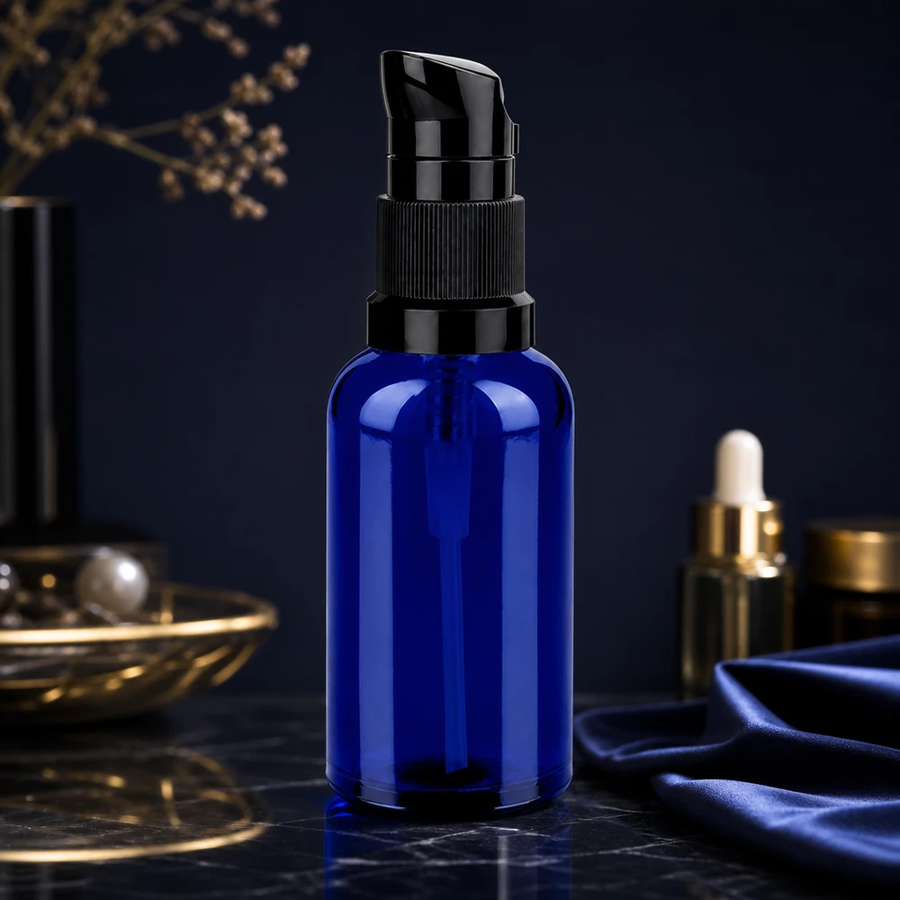 50ml flacon pompe noir STD BlueLine UT18/50 Flacon en verre 50ml STD BlueLine UT18/50 avec protection UV grâce à un verre bleu et un embout de pompe noir