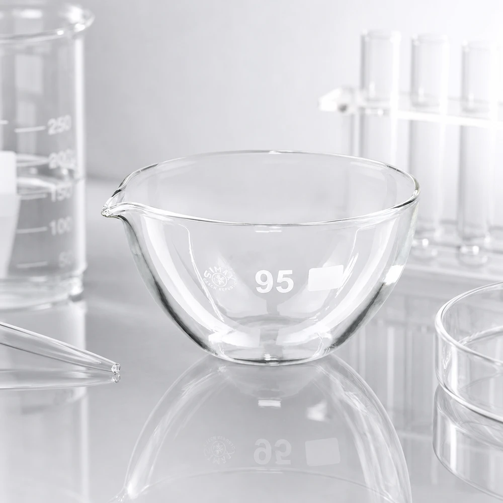 Capsule d’évaporation 170 ml en verre borosilicate, avec bec verseur Cuvette d'évaporation en borosilicate à paroi épaisse avec bec verseur pour les contraintes thermiques en laboratoire