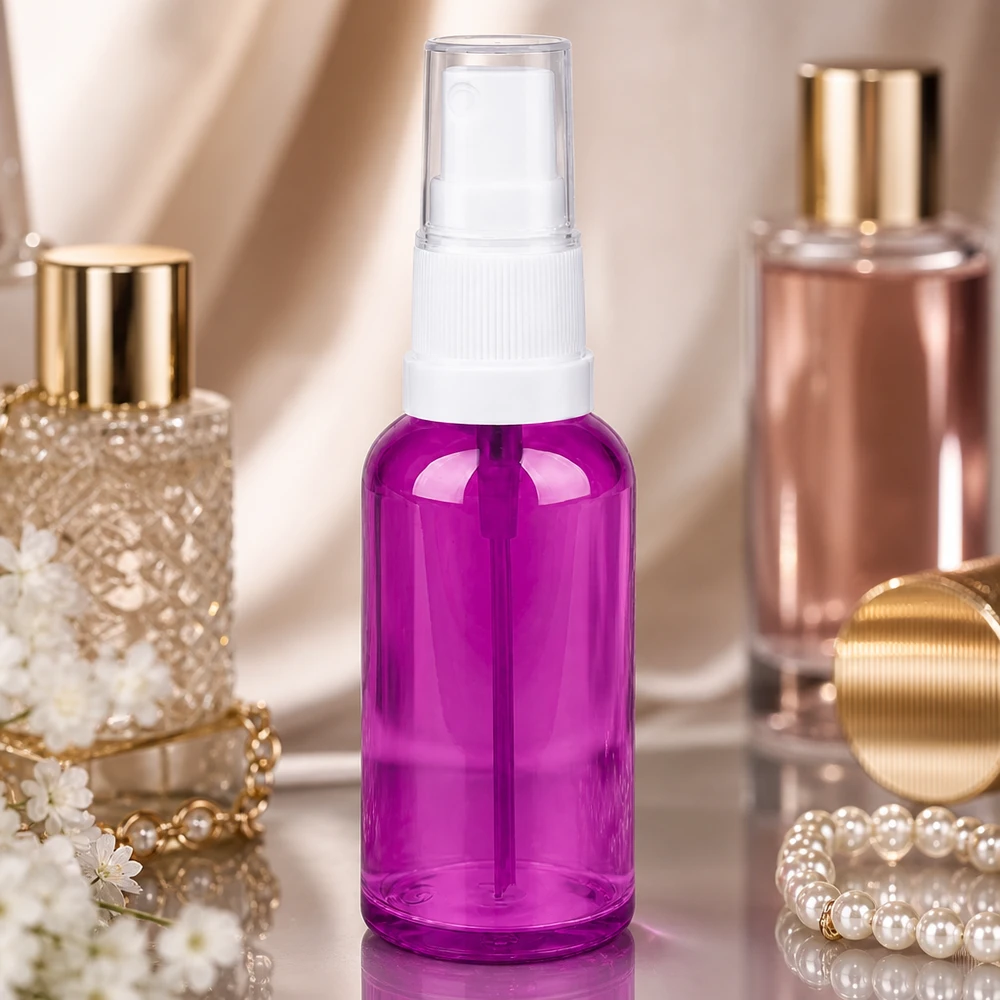 Flacon vaporisateur 50ml blanc/transparent Standard PurpleLine UT18/50 Vaporisateur compact de 50 ml dans un violet transparent tendance, idéal pour les voyages et les déplacements