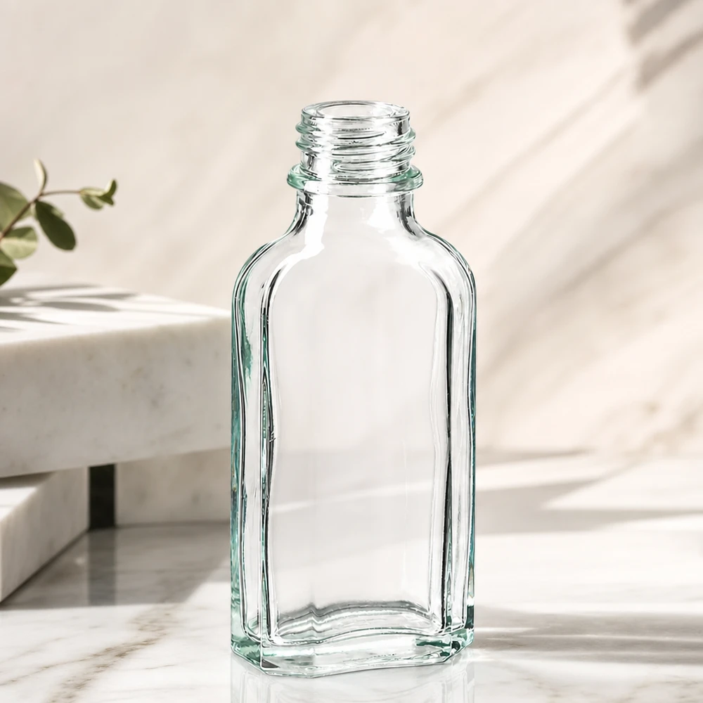Flasque transparente de 50 ml au goulot DIN 22 Bouteille en verre plate de 50 ml, transparente, de forme rectangulaire, avec col à vis DIN22