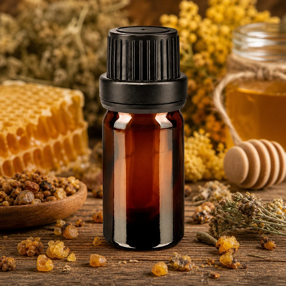 Flacon de pharmacie brun 5ml bouchon vissable noir étanche bouchon d'inviolabilité Flacon en verre ambré de 5 ml avec bouchon OV noir, à côté d'un rayon de miel et d'herbes médicinales naturelles
