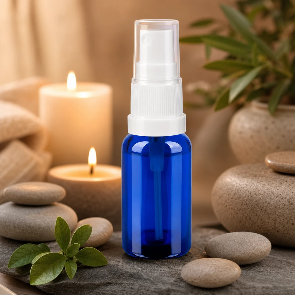 Vaporisateur 20ml blanc/tr. STD BlueLine UT18/20 Vaporisateur compact bleu 20ml en verre anti-UV avec système de pulvérisation blanc