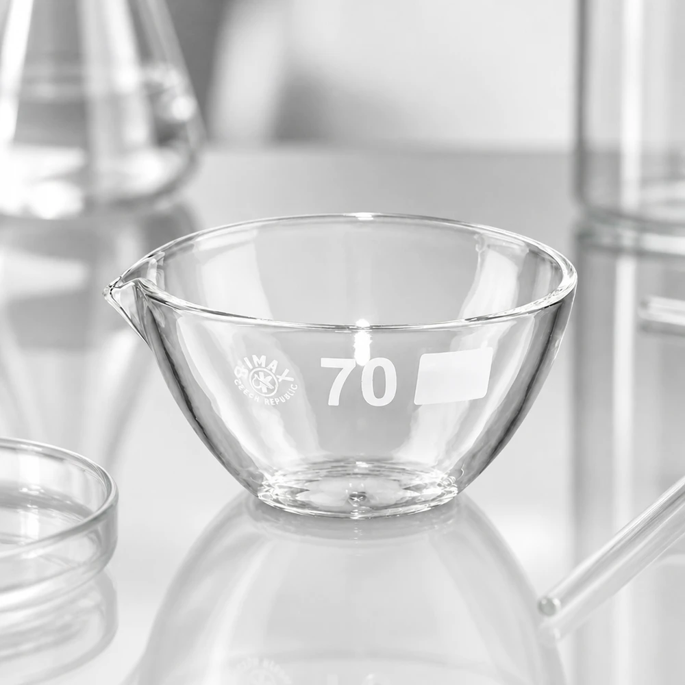 Capsule d’évaporation 60 ml en verre borosilicate, avec bec verseur Bol d'évaporation de précision avec bec verseur 60ml idéal pour les processus d'évaporation et la concentration de solutions