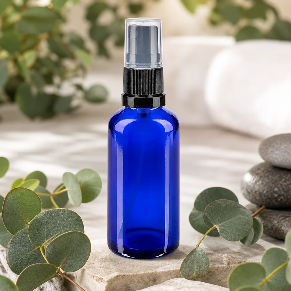 Flacon de pharmacie bleu 50ml embout spray noir Flacon rond en verre bleu de 50 ml avec vaporisateur et bouchon de protection transparent, protection anti-UV