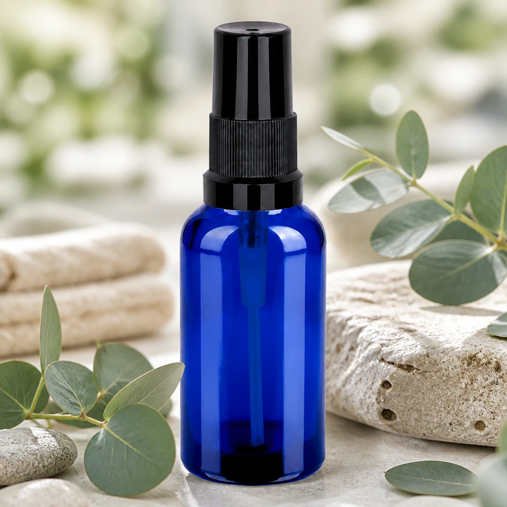 Vaporisateur 30ml noir STD BlueLine UT18/30 Bouteille professionnelle en verre bleu de 30ml avec vaporisateur noir pour la cosmétique naturelle et le bien-être