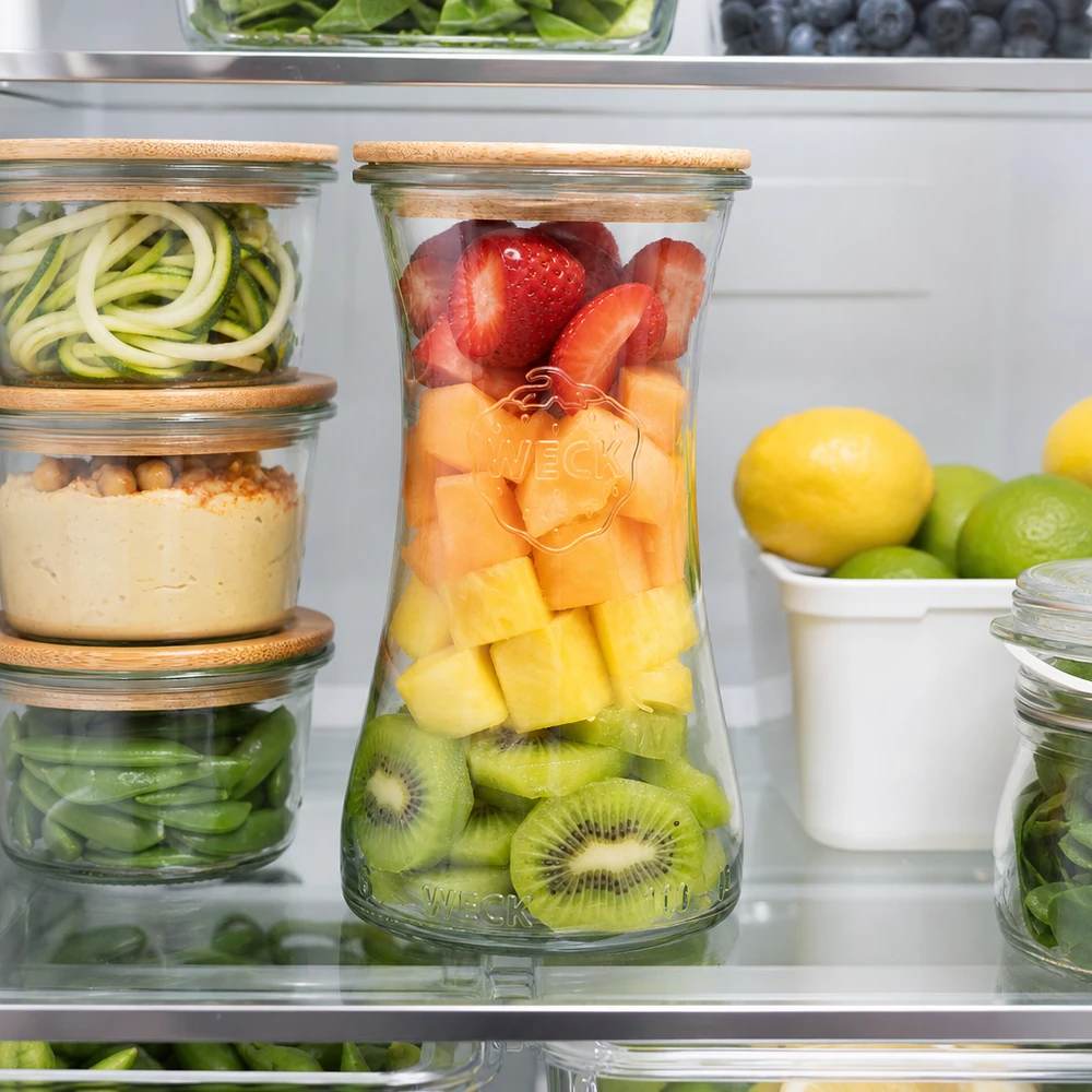 WECK Bocal 100ml RR40 avec couvercle en bambou dans le réfrigérateur pour la conservation Meal Prep de fruits et légumes coupés en morceaux