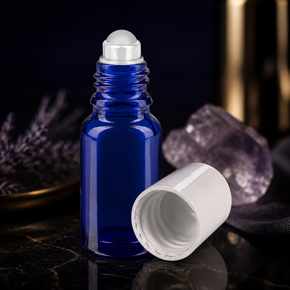 Flacon de pharmacie bleu 10ml Roll-On bouchon blanc Flacon roll-on bleu de 10 ml en verre d'apothicaire de haute qualité, dont le bouchon blanc a été retiré