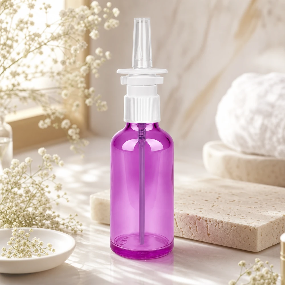 Vaporisateur nasal de 50ml blanc/transparent standard PurpleLine. UT18/50 Bouteille de spray nasal de 50 ml de haute qualité en violet avec système de pulvérisation à pompe précis pour les personnes allergiques