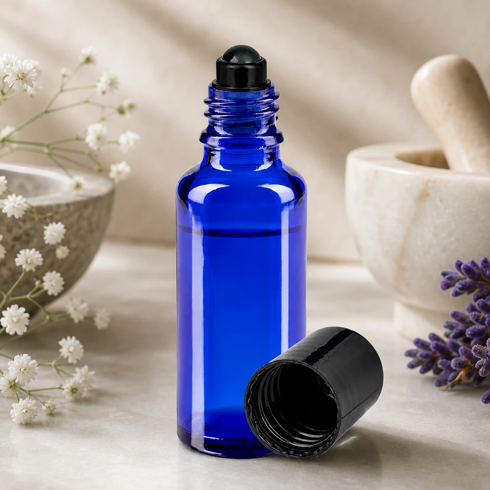 Flacon de déodorant en verre bleu 30 ml, déo à bille vide Flacon roll-on bleu cobalt de 30 ml en verre anti-UV, avec bouchon noir et décor naturel