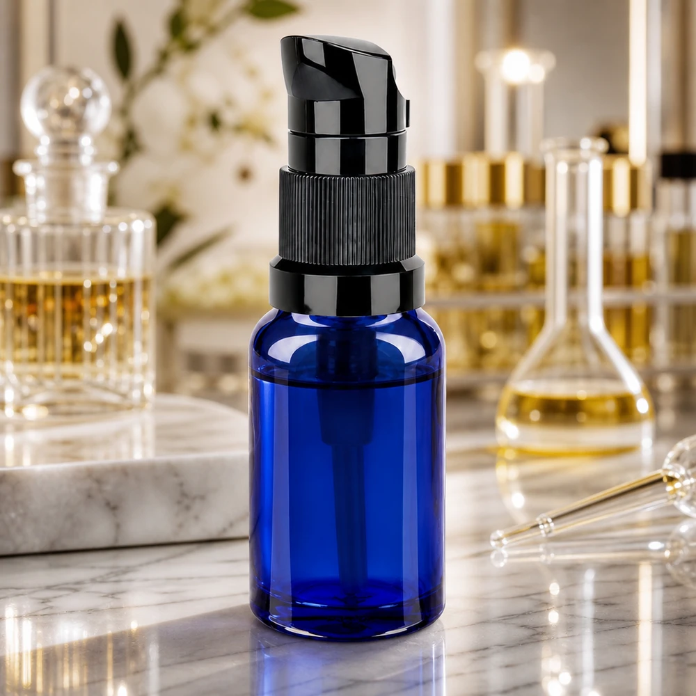 10ml flacon pompe noir STD BlueLine UT18/10 Élégant flacon en verre de 10ml avec système de pompe pratique pour les soins du visage BlueLine UT18/10
