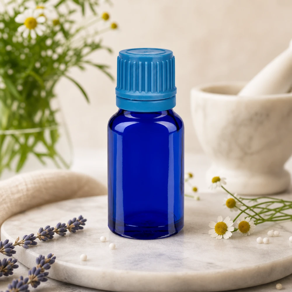 Flacon 10ml 11mm SV bleu OV BlueLine UT18/10 Le flacon en verre violet de 10 ml avec couvercle turquoise clair protège les substances actives sensibles à la lumière