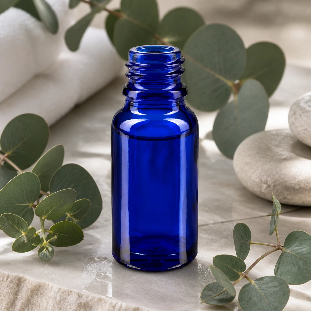 Flacon 10 ml DIN18 - verre bleu Le flacon ApoGlas 10ml d'un bleu élégant protège le contenu des UV et de l'oxydation